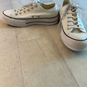 Converse Chuck Taylor Platform Sneaker